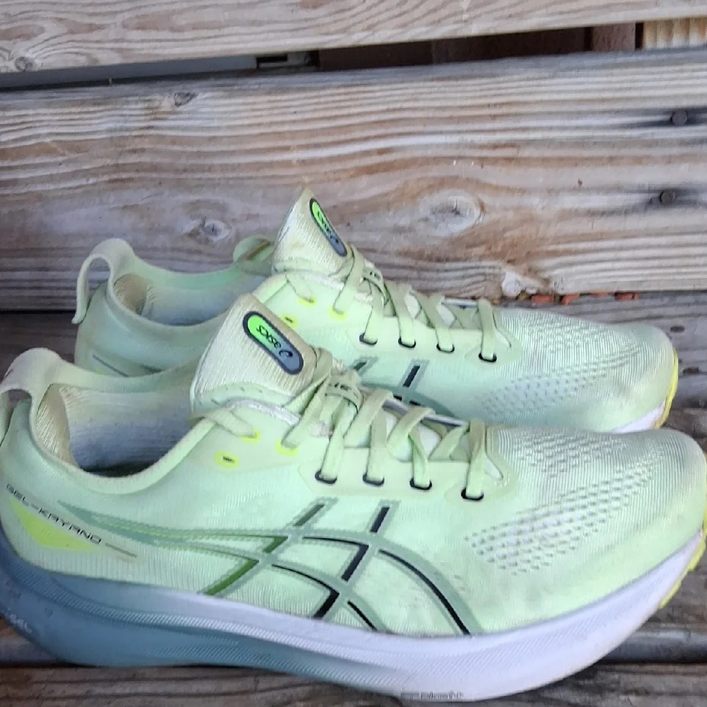 ASICS Women's Gel-Kayano Light Yellow Running Shoes - Picture 5 of 12